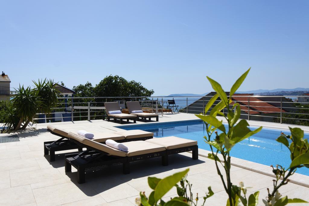 Villa Mermaid Your Croatian Haven With Luxury Pool And Scenic Views 珀德垂那 外观 照片